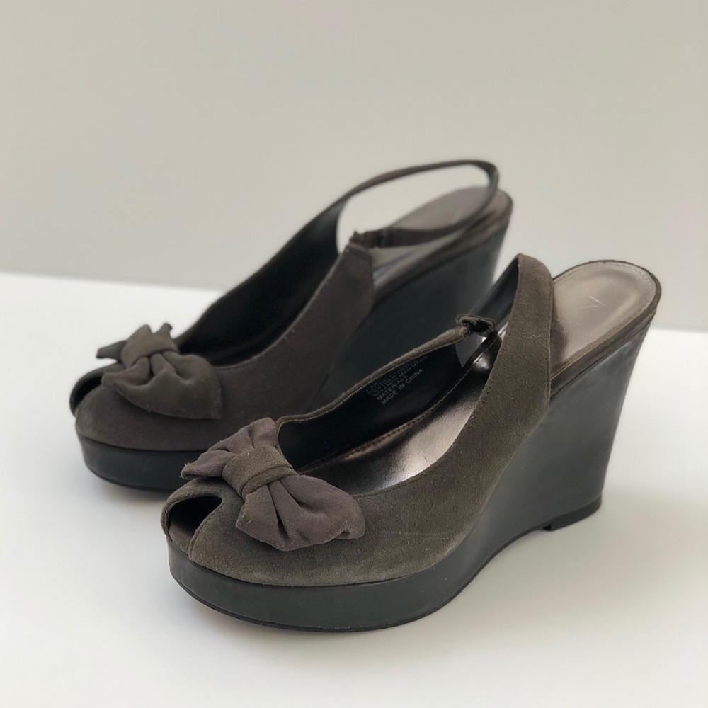 Gray Wedge high heeled peep toe shoes
